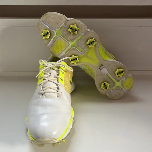 Nike Men’s Golf Shoes - Picture 2 of 4